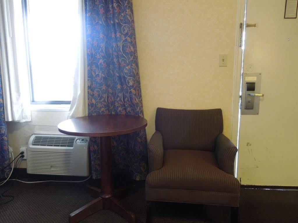 Budget Inn Falls Church Kültér fotó