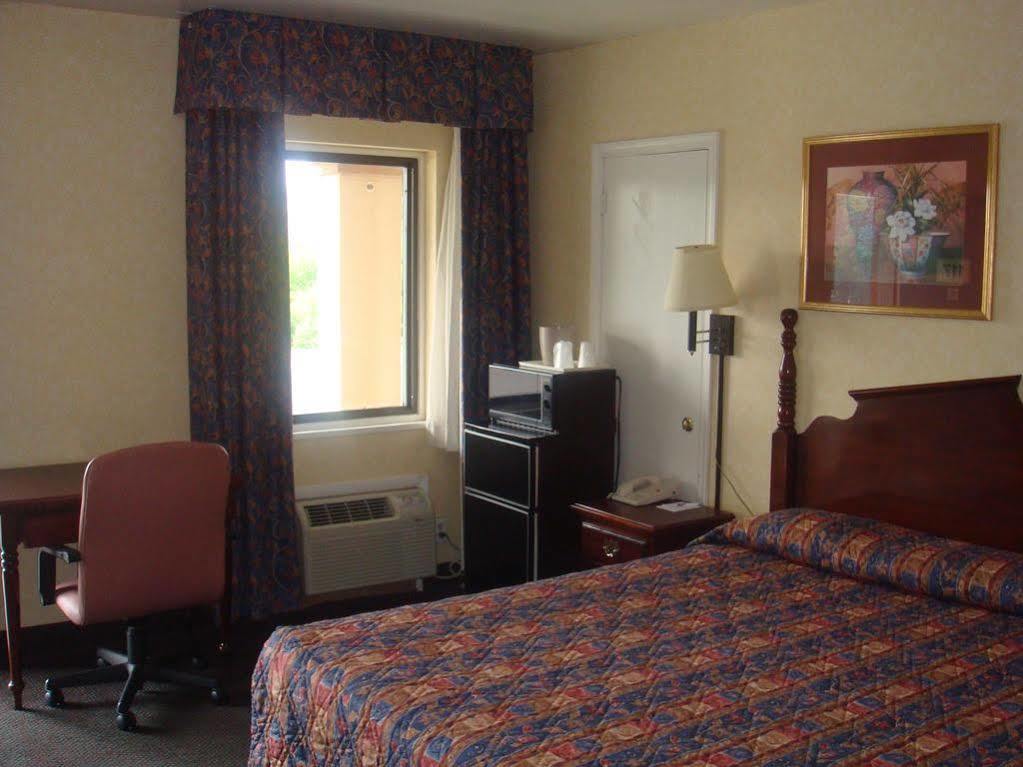 Budget Inn Falls Church Kültér fotó